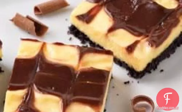 Quadrados de pudim preto e branco
