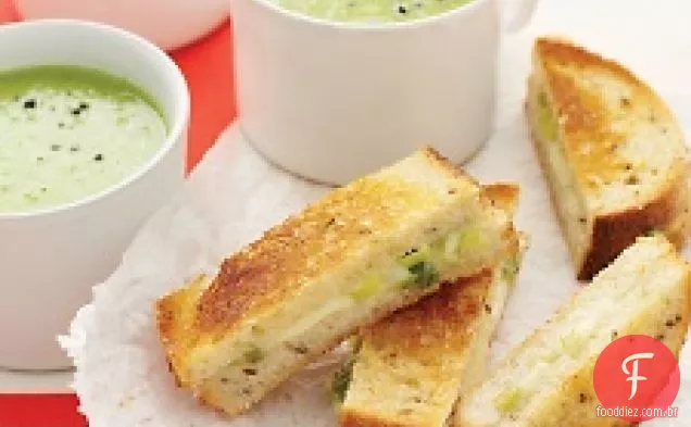 Sopa de ervilha verde com cheddar-Panini de cebolinha