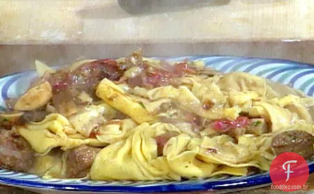 Farfalle com Salsicha e Cogumelos Porcini: Corzetti alla Novese