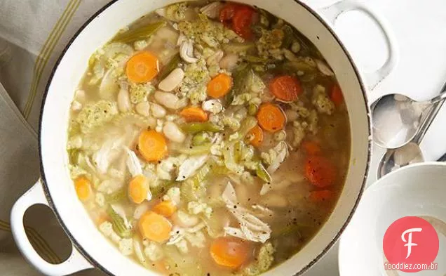 Sopa de Frango e Bolinho com Quinoa