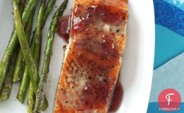 Salmão com Molho Picante de Framboesa