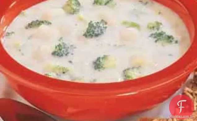 Sopa de batata com brócolis