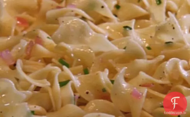 Macarrão com Manteiga e Cebolinha