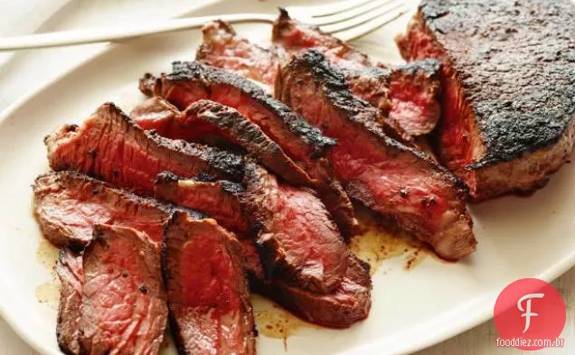 Bife de Cowboy com Café e Pimentão