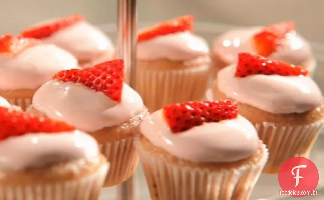 Cupcakes de morango corados