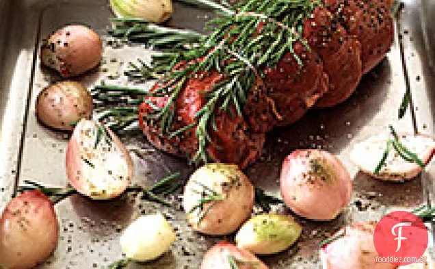 Lombo de carne com chalotas e esmalte de Vinho Tinto