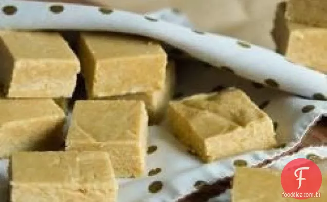 Fudge de amendoim brasileiro