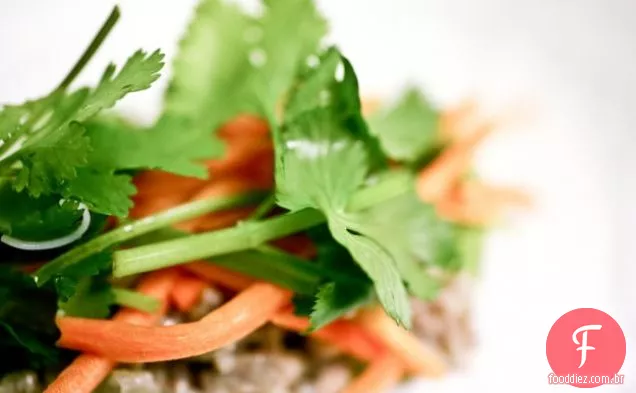Salada Larb
