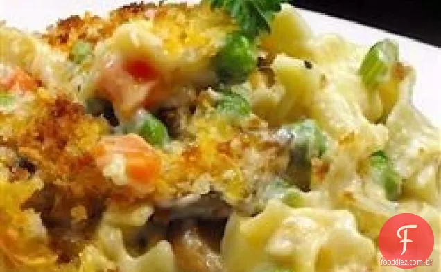 Caçarola de macarrão de atum do zero