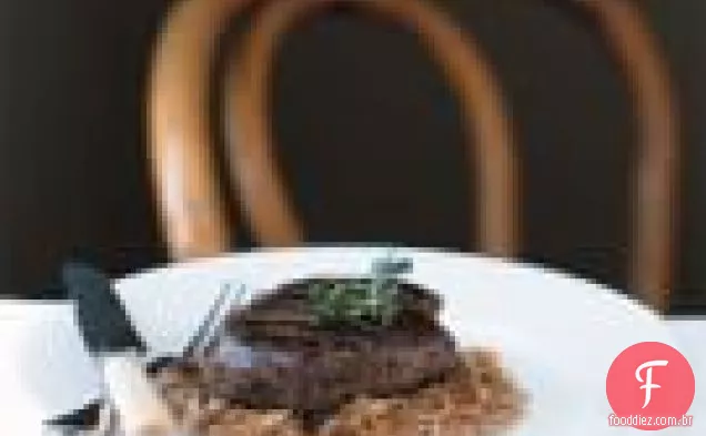 Filetes De Carne Grelhada Com Chalotas Caramelizadas