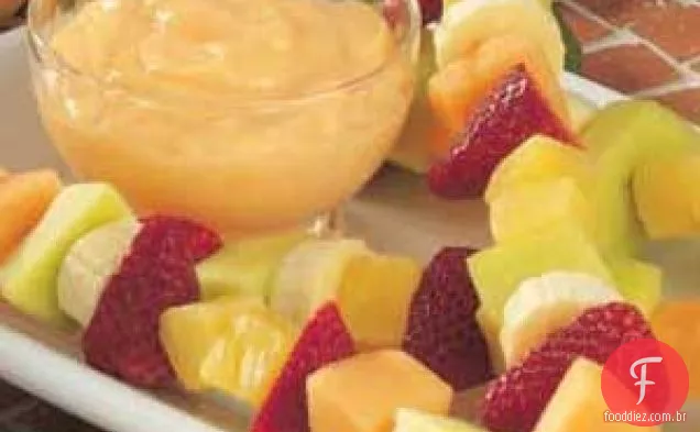 Espetinhos de Frutas com Molho Cítrico