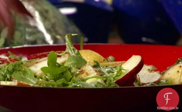 Verduras temperadas com mostarda e mel com maçã e pêra