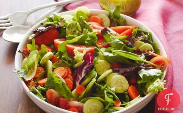 Salada de latão com molho italiano