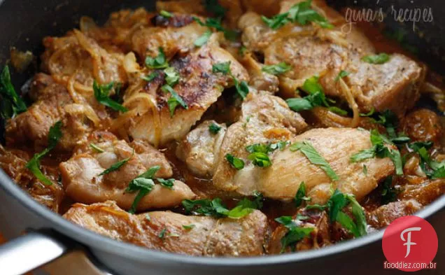 Coxas de frango sem pele com chalotas em vinagre de Vinho Tinto (poul
