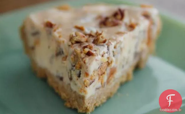 Torta de Sorvete com Molho de Caramelo Fácil
