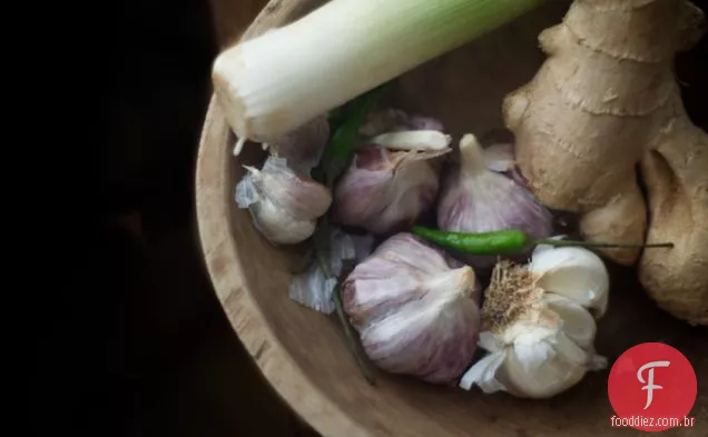a para um resfriado desagradável: sopa de ovo com pato