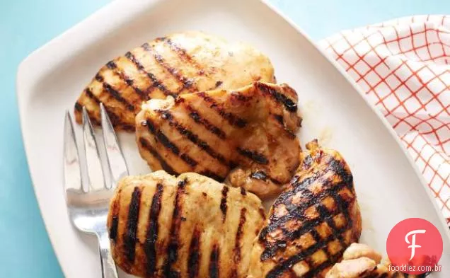 Frango Assado com Mel, Mostarda e Cebola Vermelha