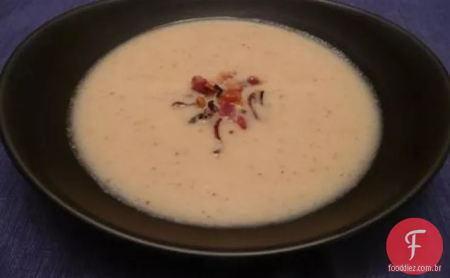 Sopa De Chalota Sedosa Com Pancetta Crocante