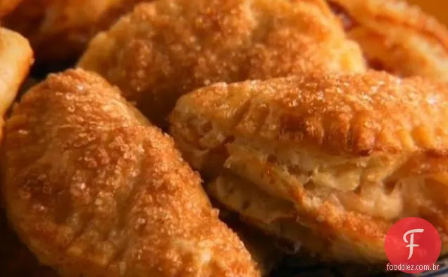 Empanadas de abacaxi doces e fáceis