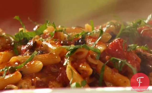 Puttanesca com Polpette de Atum e Penne