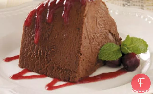 Mousse de Chocolate com Molho de Cranberry