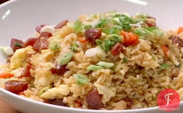 Arroz Frito com Linguiça Chinesa