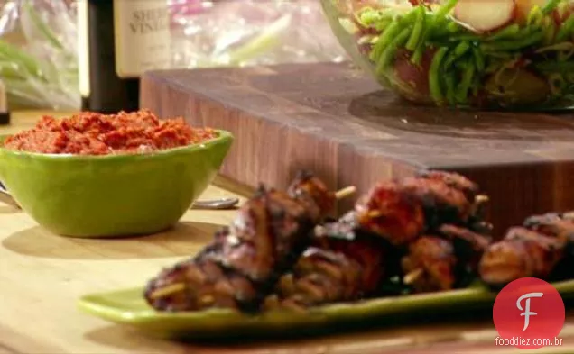 Espetadas de Porco com Romesco