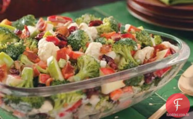 Salada de Brócolis e Maçã com Bacon