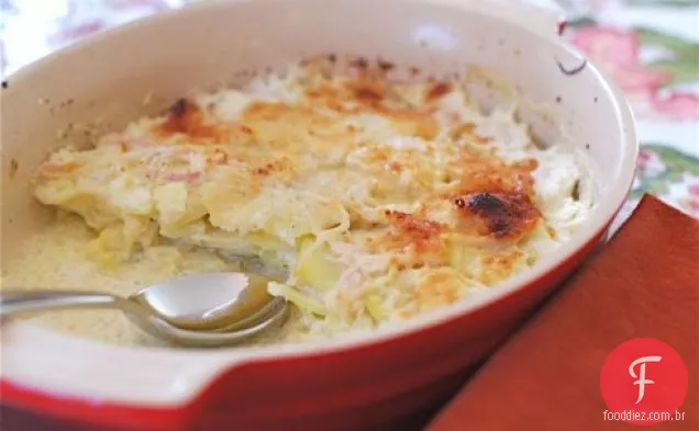 Batatas Scalloped Clássicas Com Tomilho