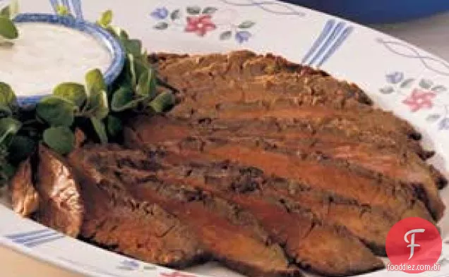 Bife de Flanco com Molho de Rábano