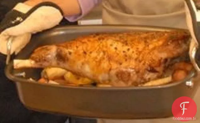 Cordeiro Assado com Vegetais de Raiz