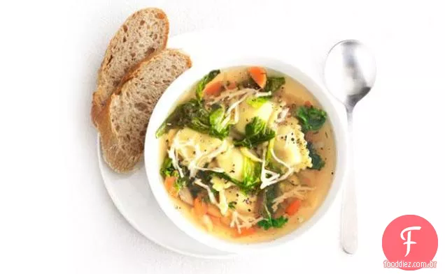 Sopa de Ravioli e Legumes