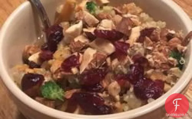 Quinoa com batata doce e brócolis