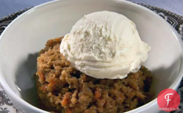 Bolo de cenoura com colher