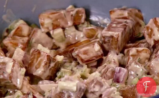 Salada de batata frita