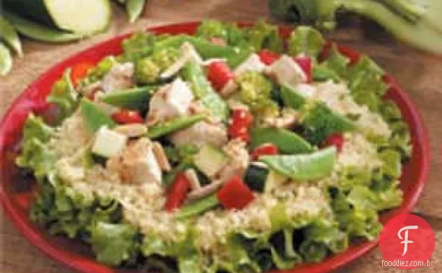 Salada de Cuscuz de Frango com Gergelim