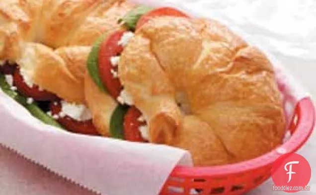 Croissants de espinafre e queijo feta