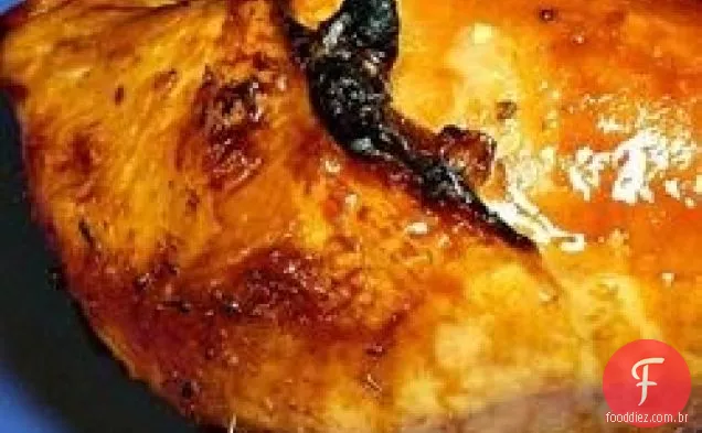 Peito de peru glaceado com bourbon e melaço