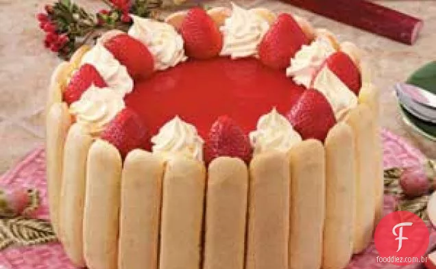 Torta de morango e ruibarbo