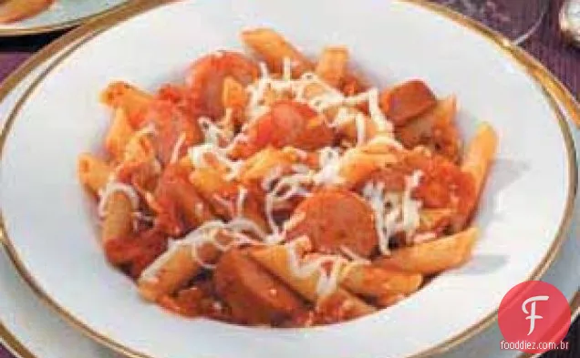 Ziti assado no fogo com linguiça