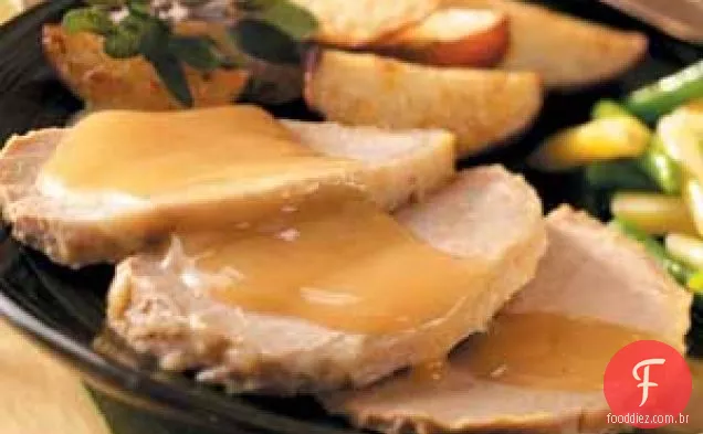 Carne de porco assada com maçã e Dijon