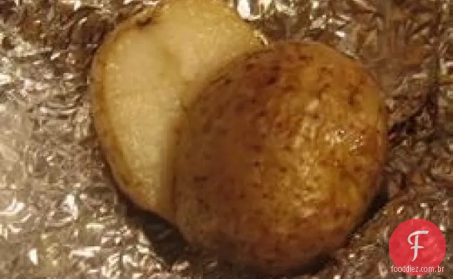 Batatas em papel alumínio