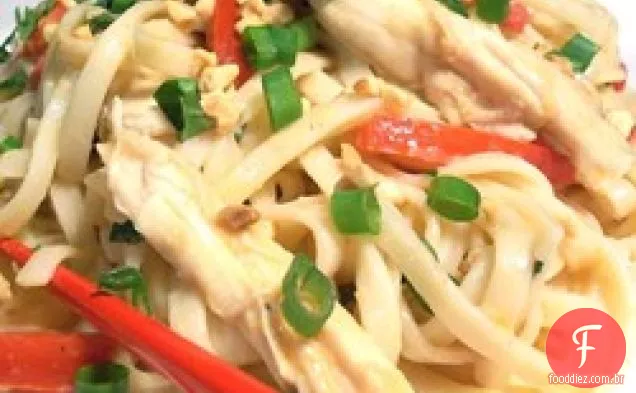 Macarrão Udon com Manteiga de Amendoim