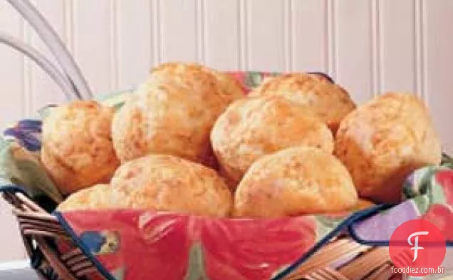 Muffins de Queijo e Fubá
