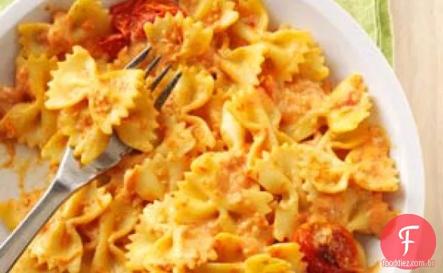 Macarrão com Alho Assado e Tomate
