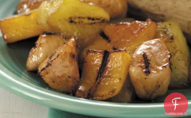 Espetinhos de peru com frutas