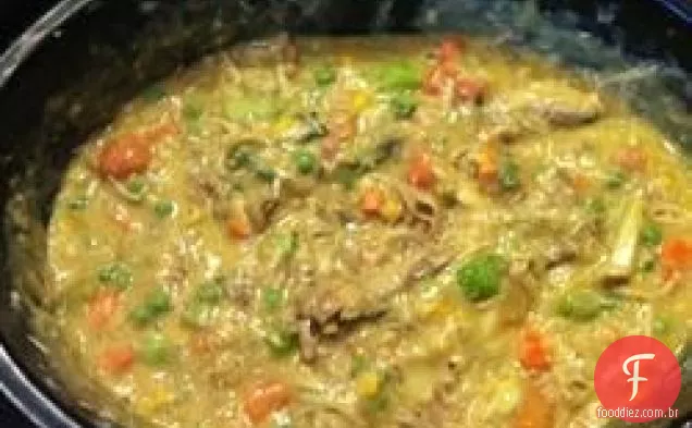 Guisado de torta de frango cozido lentamente do Jim