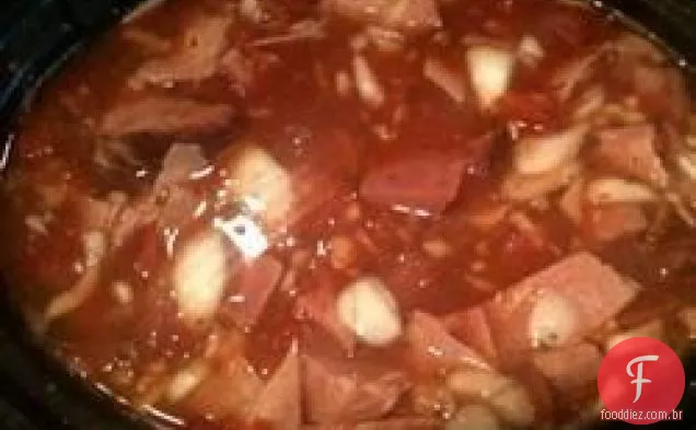 Sopa de feijão branco de cozimento lento