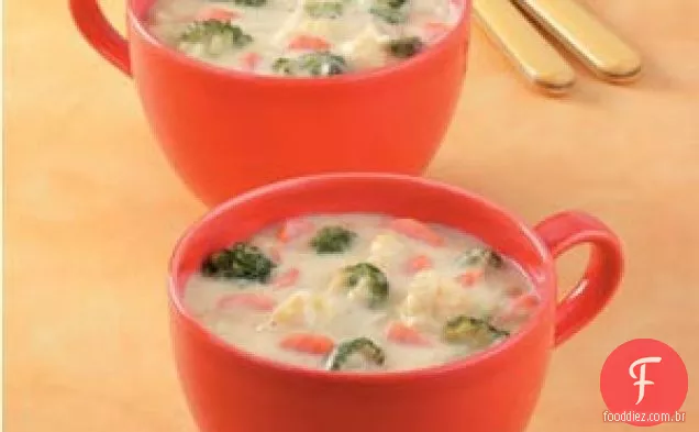 Sopa de queijo com brócolis e couve-flor