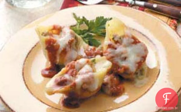 Conchas Recheadas com Salsicha